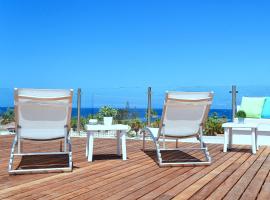 Mirador de Palm-Mar, outdoor jacuzzi and magical views of the ocean, ξενοδοχείο σε Palm-mar