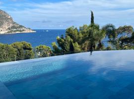 Luxury Villa with Pool & Sea View-10 Minutes from Monaco, hotel i Èze