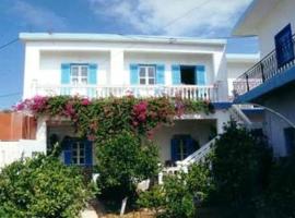 Studios Anna, hotelli kohteessa Leipsoí