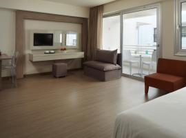 Melpo Antia Hotel & Suites, hotel v destinácii Ayia Napa