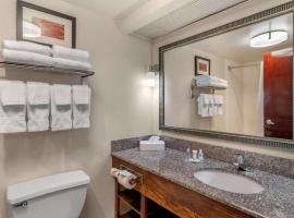 Comfort Inn & Suites Athens North, hotel en Athens