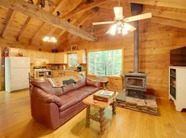 Hot Tub Soaks and Fireside Relaxation! Marion Cabin