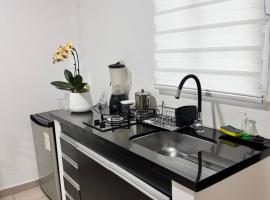 Acogedor independiente-Casa JH A, hotel in Santa Cruz de la Sierra