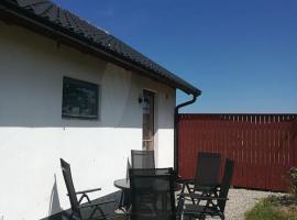 Charming cottage in a beautiful landscape, cabin in Skåne-Tranås
