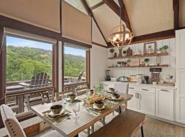 True Ski-in, Ski-out on Carolina Caribbean Trail, hotel di Beech Mountain