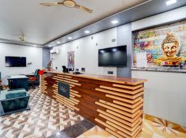 OYO PL Guest House, hotel with parking in Noida