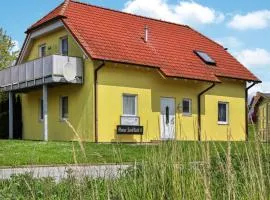 Cozy Apartment In Boiensdorf With Kitchen