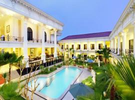 The Grand Palace Hotel Yogyakarta โรงแรมที่Mantrijeronในยอกยาการ์ตา