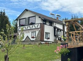 Casa de vacanță Hera - Pasul Tihuța - Un colțișor de rai, hotell i Piatra Fantanele