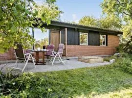 3 Bedroom Lovely Home In Høng