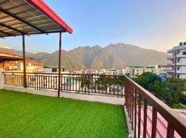 Blue Bird Stays, hotel cerca de Aeropuerto de Dehradun - DED, Rishikesh