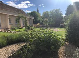 Riverside Lodge, hotel with parking in Chablis