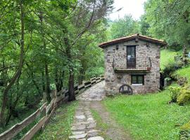 la casuca del bosque, hotel in Liérganes