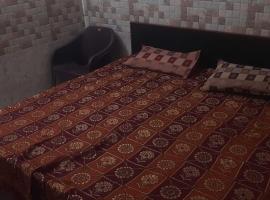 OYO Radhika Guest House: Bhiwāni şehrinde bir otel