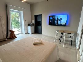 MP Luxury room, hotel in Budoni