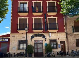 Hostal Restaurante Morote Cano: Lezuza şehrinde bir otel