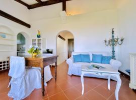 Lovely House, rumah percutian di Baja Sardinia