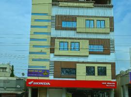 Royal Rock INN, hotel en Harihar