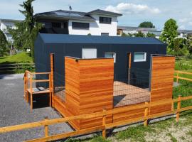 Tiny House möbliert inkl grosser Terrasse, hotel a Lustenau