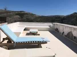 Ariadne's Rooms, hotel with parking in Apeiranthos