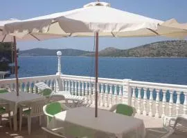 Apartman 7 m od mora