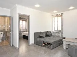 1# Guest House