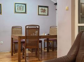 Второй этаж, hotel v destinaci Voždivac