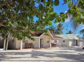 Seafront Saona B&B, hotel with parking in Mano Juan