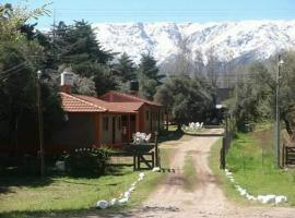 Cabañas San Nicolas, lodge in Carpintería