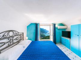 Sea view - Two bedroom - Ravello houses, hotell i Ravello