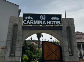 Carmina Hotel，奧瓦哲克的飯店
