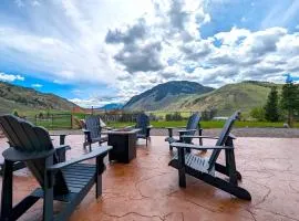 Yellowstone Treasure Retreat