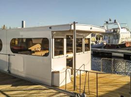 Lovely Ship In Ophoven With Lake View, laivas mieste Ophoven