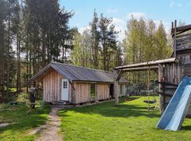 Stunning Home In Mellerud With Wifi, hotel en Brålanda