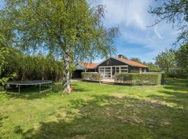 Cozy Home In Sydals With Kitchen, hotel v destinaci Neder Lysabild