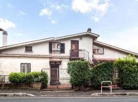 Cozy Apartment In Castelnuovo Di Porto