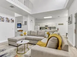 Stunning 5 bedroom pool home in gated community minutes from Disney