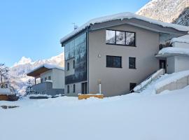 Apart Galeon, hotel with parking in Pettneu am Arlberg