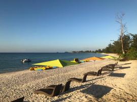 New Belitung Holiday Resort, מלון בPasarbaru