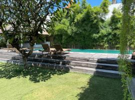 Villa Jasper at BERAWA beach