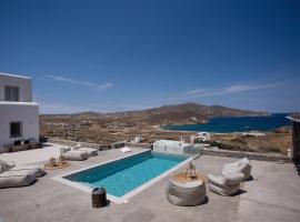 Cabana Pool Villas near Alemagou beach, hôtel à Ftelia