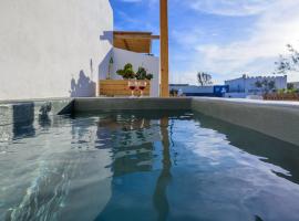 Athiri Luxury Suites, hotel with jacuzzis in Perivolos
