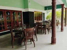 Aura Holiday Inn