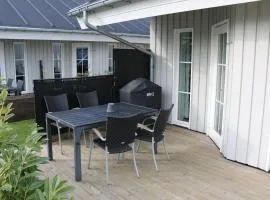Skøn ferielejlighed midt i Marielyst by