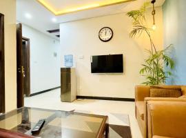 Own It Apartment Brown, hotel barato en Islamabad