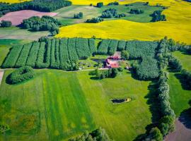 Agroturystyka Dzikie Stawy-Mazury, farm stay in Golubie Wężewskie