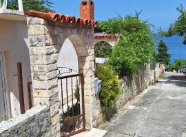 Kuća za odmor Skalina - Sea view, hotel din Splitska