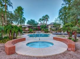 Gated Condo Heated Pool Putt Green Near Papago, hotel v destinaci Phoenix