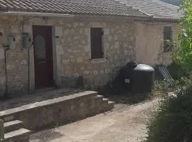 Kontrata Cottage