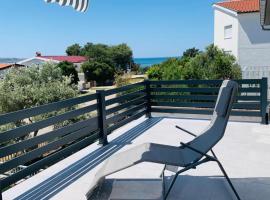 Apartman Marina, hotel in Povljana